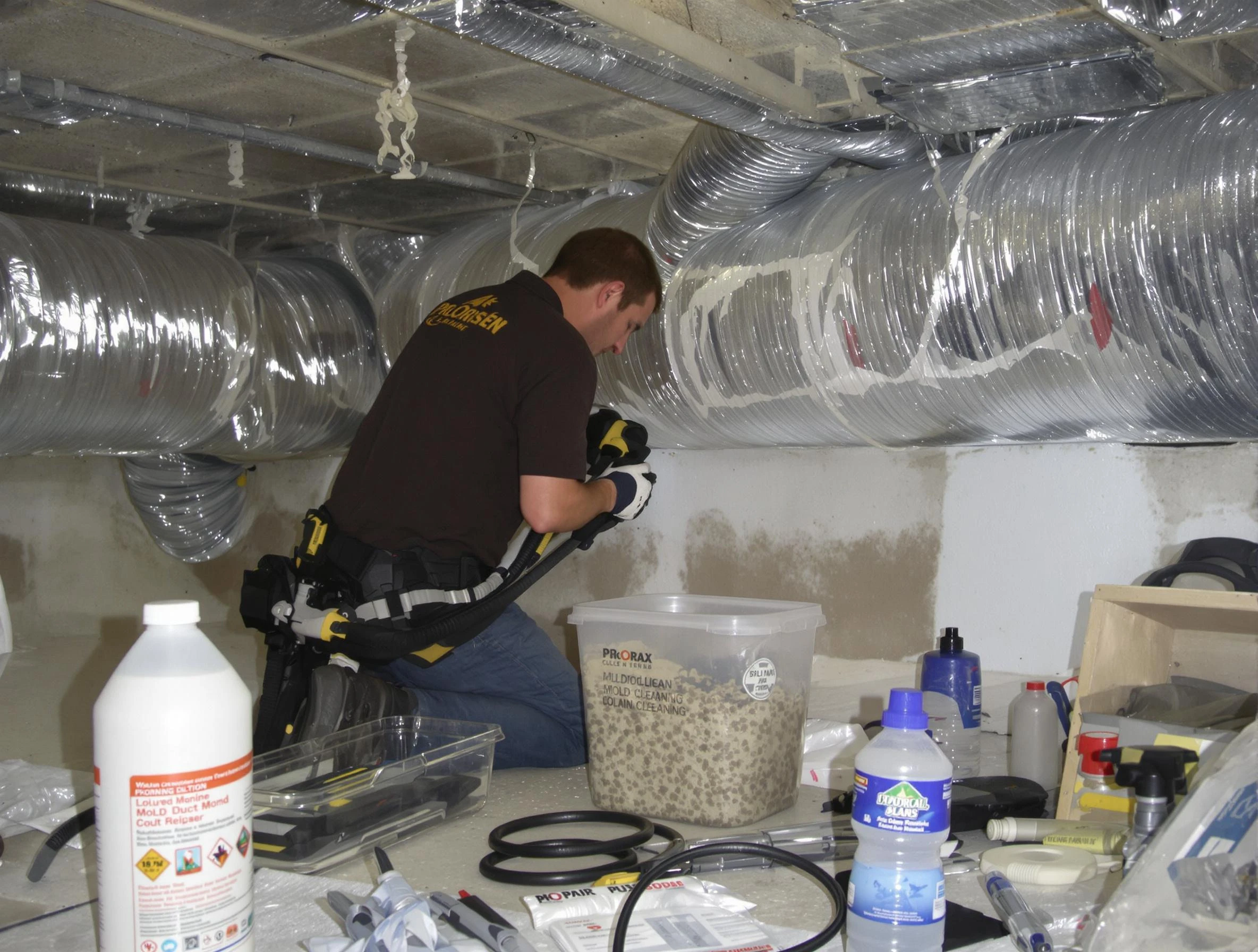 Dunwoody Air Duct Cleaning specialist performing professional mold removal from air ducts in Dunwoody